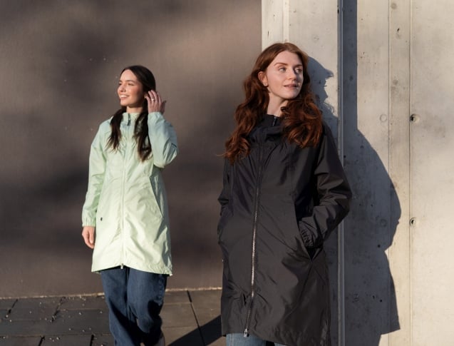 Lehké bundy a větrovky